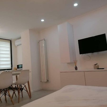 White Studio Lejlighed Cluj-Napoca Eksteriør billede