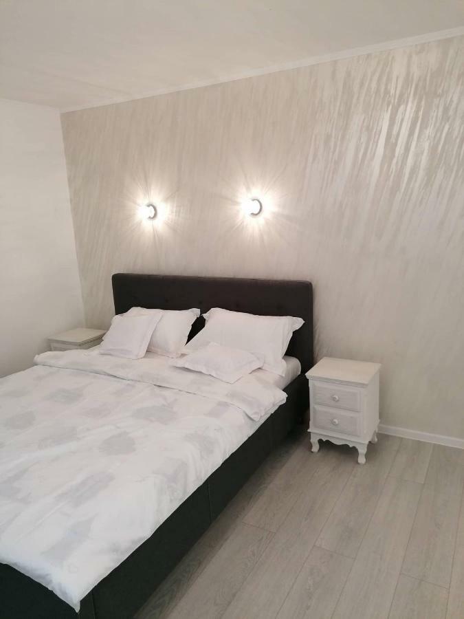White Studio Lejlighed Cluj-Napoca Eksteriør billede